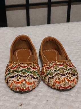 Embellished Kids Jutti Flats in Tan with Multicolor Accents